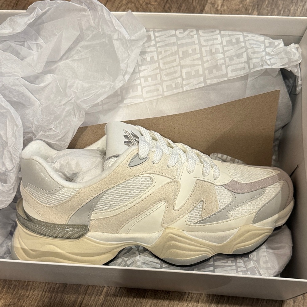 Steve Madden sebi  White Multicolor Sneakers